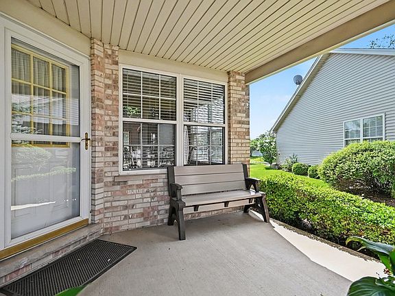 3rd image of 4706 Mikasa Ct