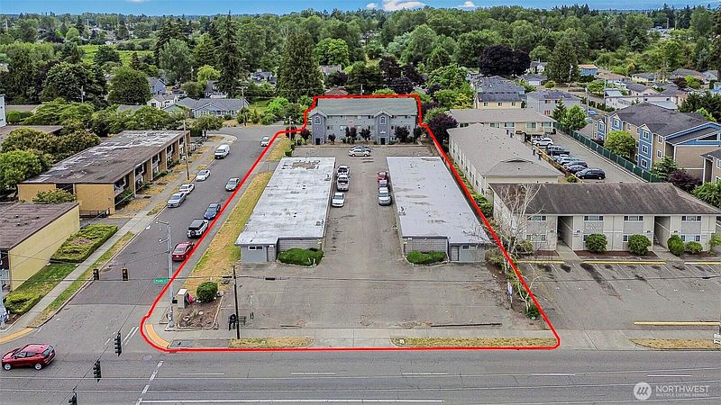 3rd image of 7603 Pacific Avenue