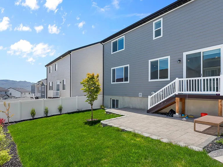 2156 N Wallflower Dr — Photo 36