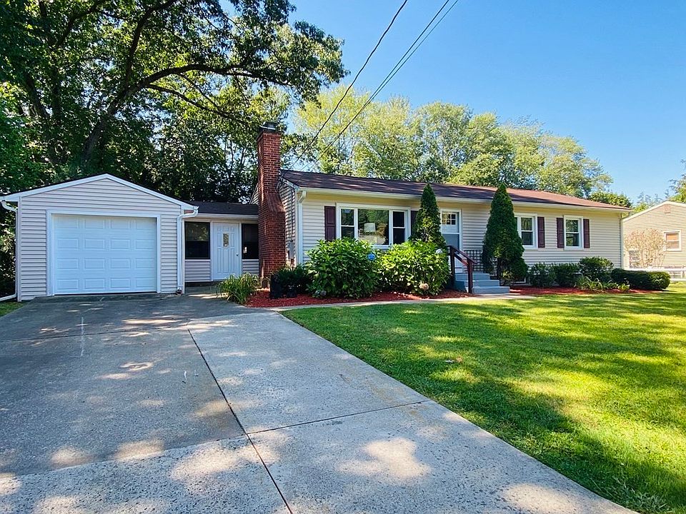 19 Helm St, South Hadley, MA 01075 Zillow