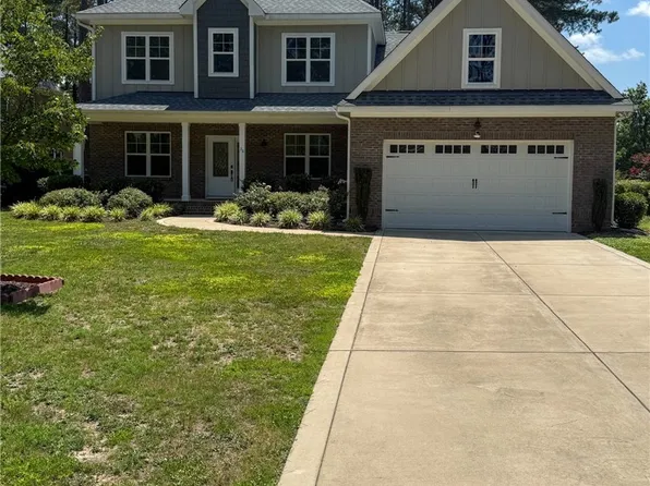 36 Micahs Way N, Spring Lake, NC 28390