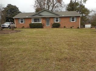 7144 Peach Orchard Ln, Mechanicsville, VA 23111