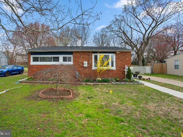 219 Glen Rd, Glen Burnie, MD 21060