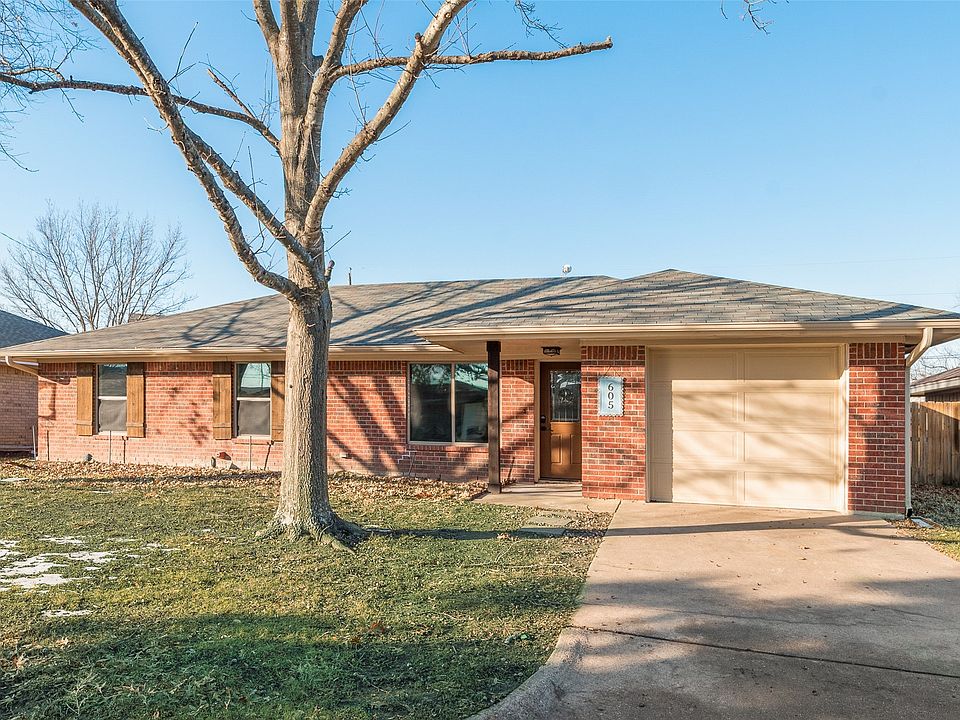 1st image of 605 Cates Dr