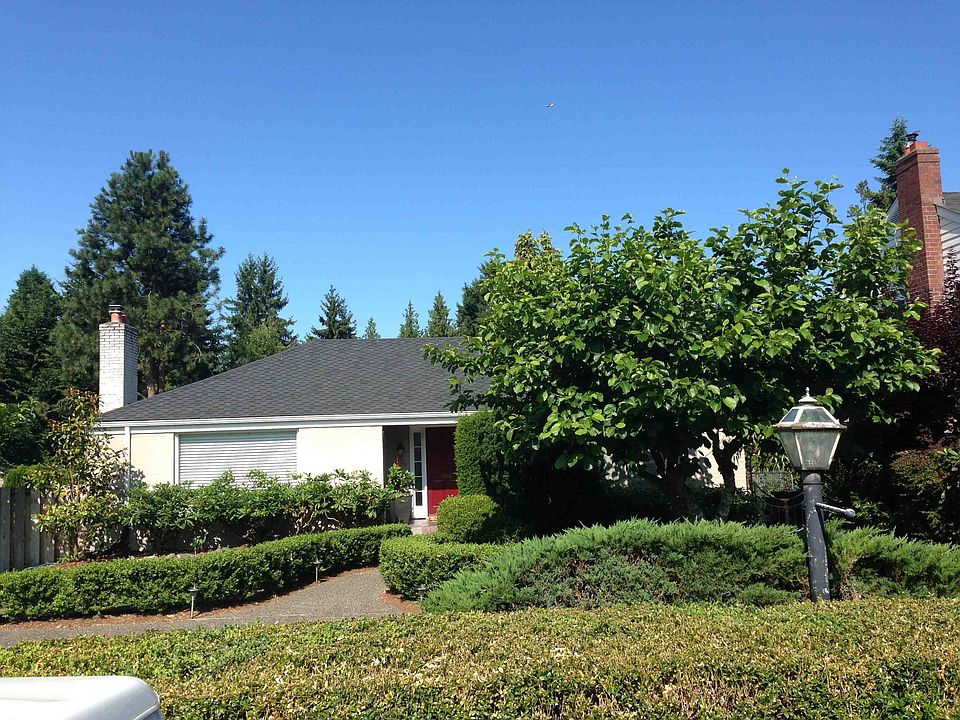 1st image of 7729 Forest Dr NE