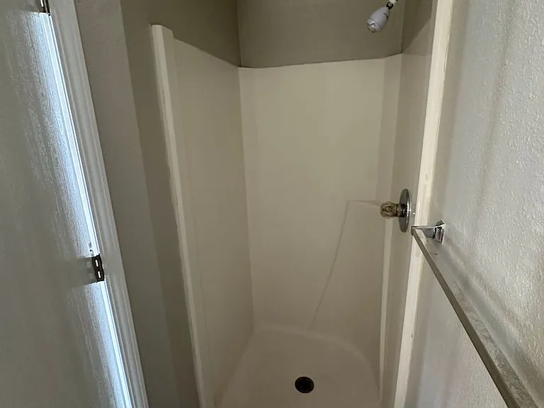 Coral Club Apartments — Photo 41