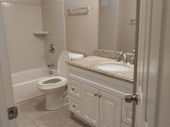 5th image of 5251 Glide Dr APT 15