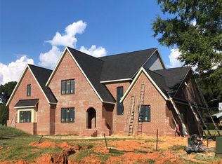 5827 Long Stirrup Ln, Mint Hill, NC 28227