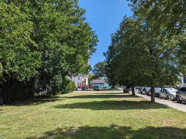 917 18th Ave NE, Minneapolis, MN 55418