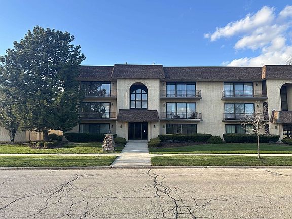 3rd image of 7448 153rd St #2