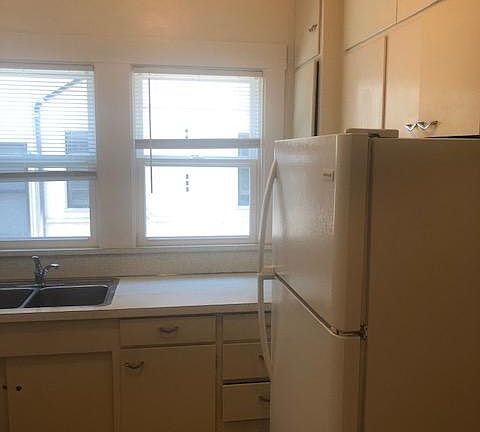 4th image of 111 Lorton Ave #1