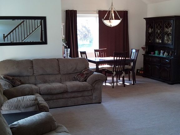 3rd image of 5411 Oakwood Dr