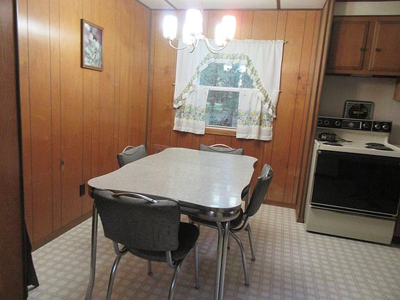 4th image of 1648 Balsam Dr