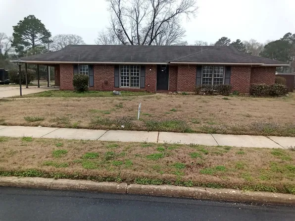 124 Carol Villa Dr, Montgomery, AL 36109