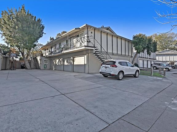 2nd image of 3848 Barker Dr