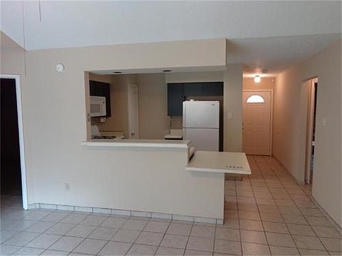 5th image of 15326 Bedford Glen Dr