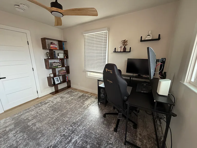 Bedroom/Office 2