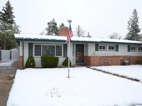 2848 Pine Dr, Cheyenne, WY 82001