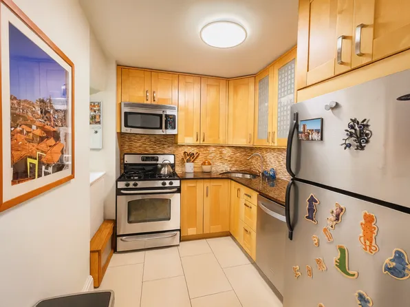 111 Hicks Street image 5 of 17