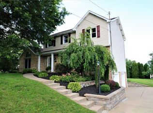 144 Lake Dr, Beaver, PA