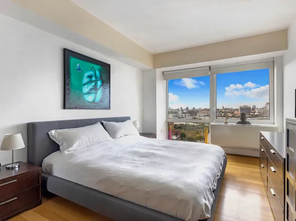 446 Kent Avenue image 6 of 12