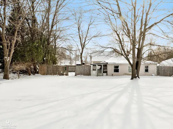 5649 Lapeer Rd, Smiths Creek, MI 48074