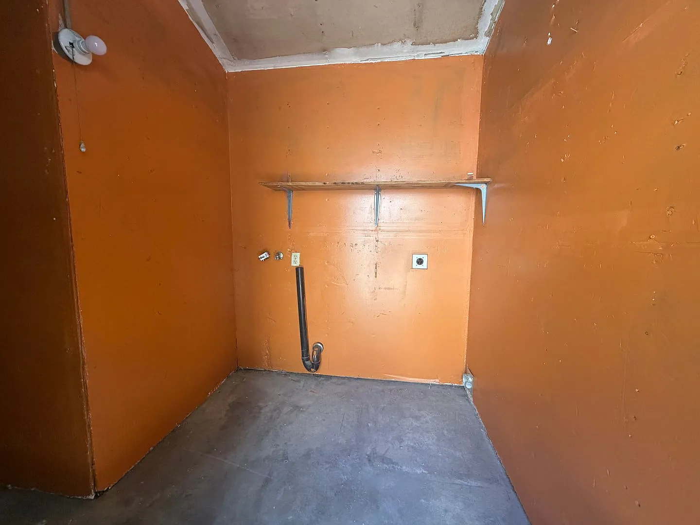 Parkway Gardens Condo — Photo 3