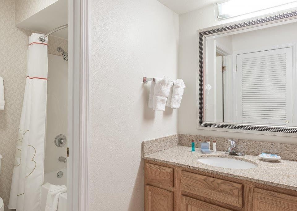 1881 Craigshire Rd Saint Louis MO | Zillow