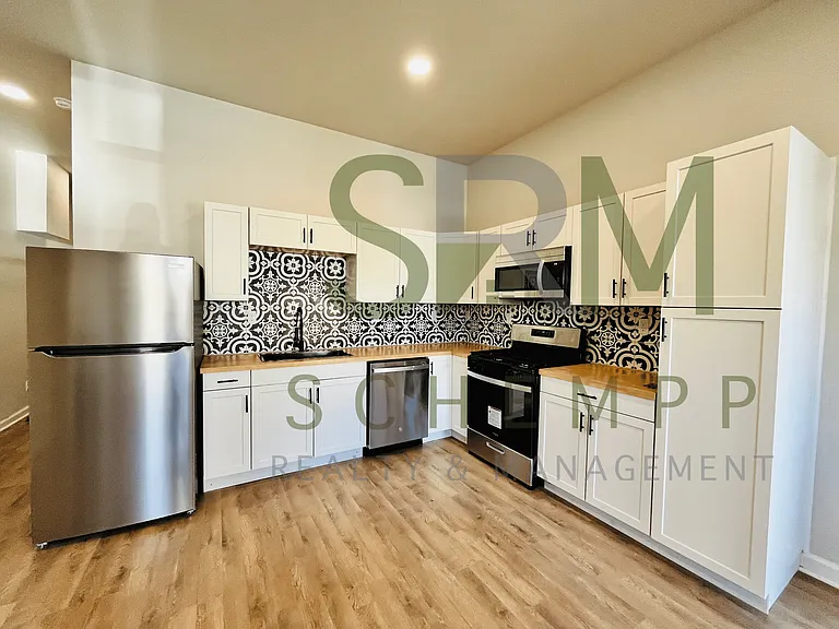 518 Camp St #520 — Photo 6