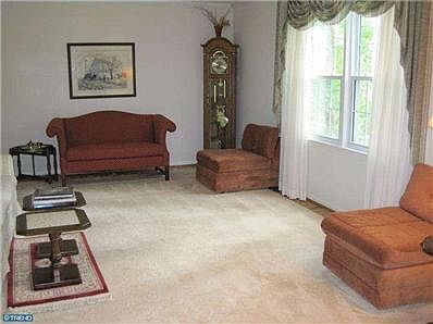 3rd image of 334 N Woodmont Dr