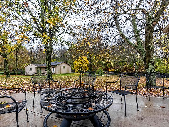 5th image of 1399 Goggins Ln