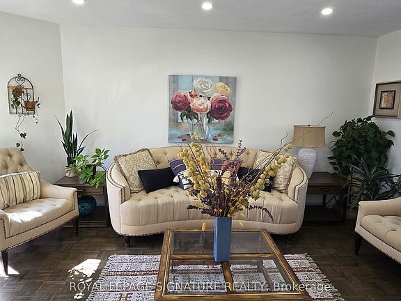 5th image of 105 Ashton Rd