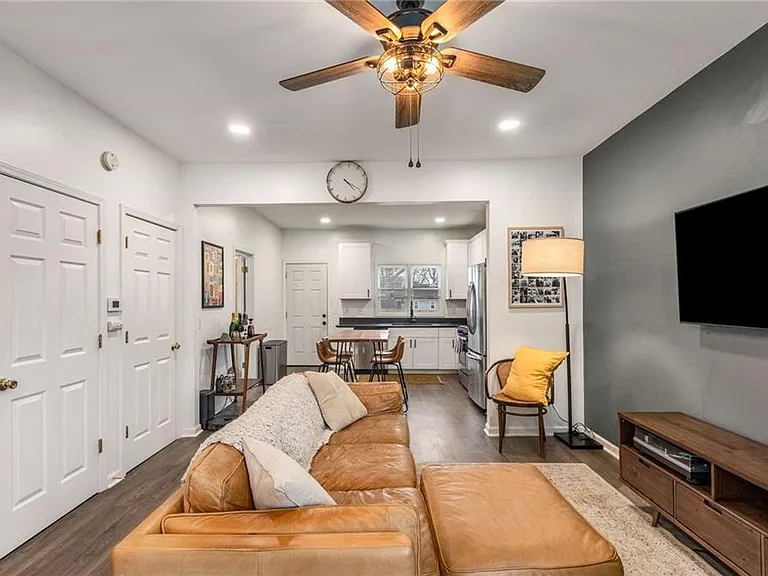 1014 Fern Ave SE — Photo 5