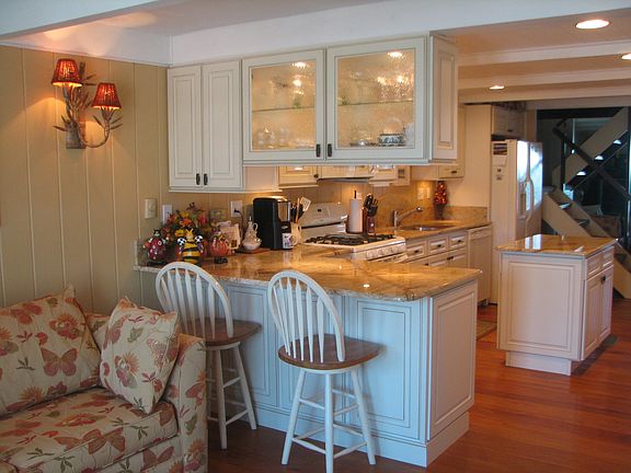 front room/add'l sleeping