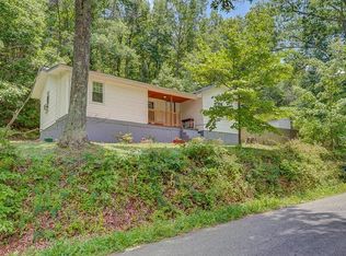 3090 Powell Dr, Salem, VA 24153