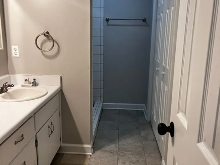80 Hickory Ave — Photo 11