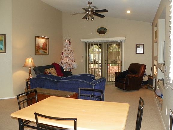 Family rm & dining area off kitch