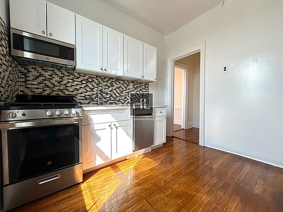 5th image of 8014 18th Ave #C14