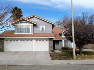 4547 Grandview Dr, Palmdale, CA 93551