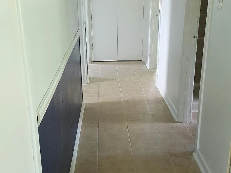 1110 W Houston St — Photo 6