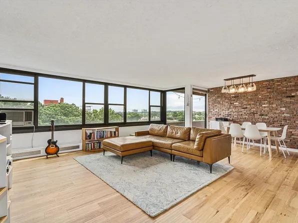 11-01 162nd St APT 8B, Queens, NY 11357