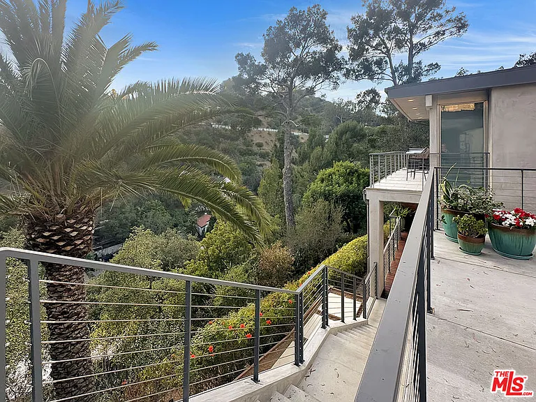 8265 Mannix Dr — Photo 20