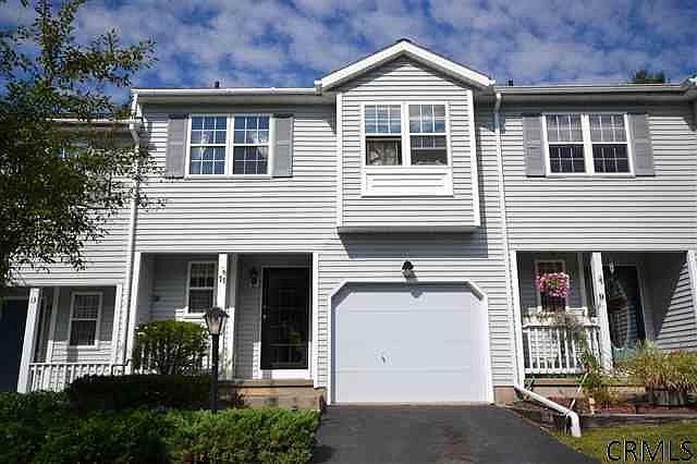 1st image of 11 Fairwood Dr