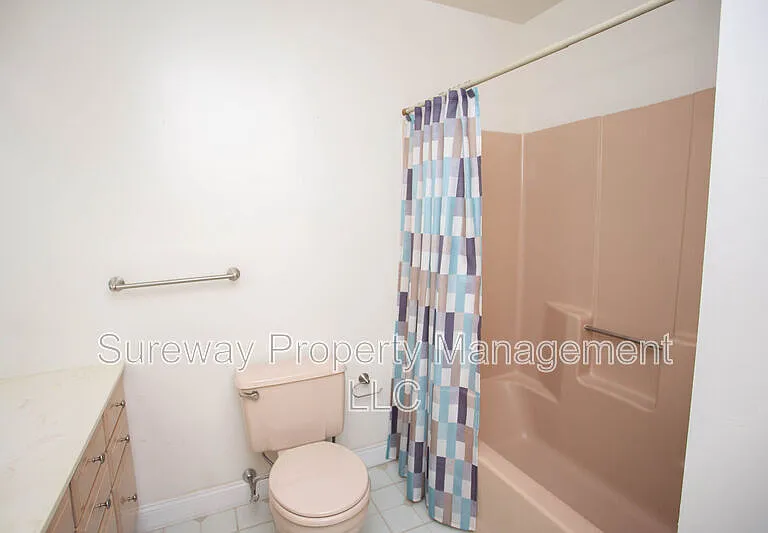 2147 Harbour Dr — Photo 35