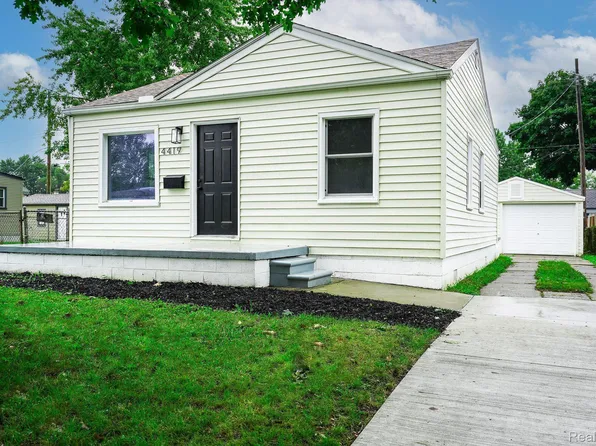 4419 16th St, Wyandotte, MI 48192