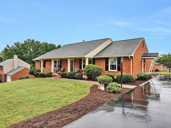 2nd image of 4834 Labradore Dr