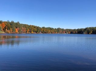 20 Hemlock St, Hillsboro, NH 03244