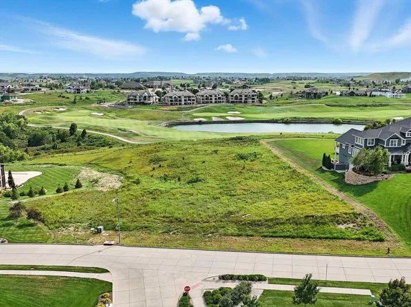 3607 Merced Dr, Manhattan, KS 66503