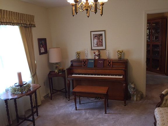4th image of 424 Wildwood Dr