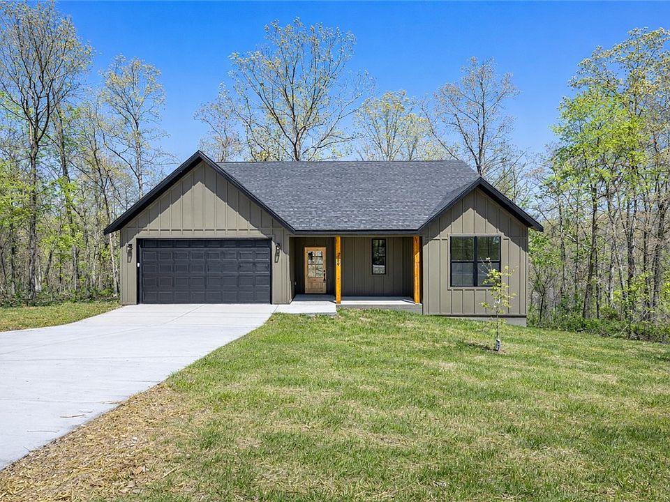 1st image of 289 Kinross Dr